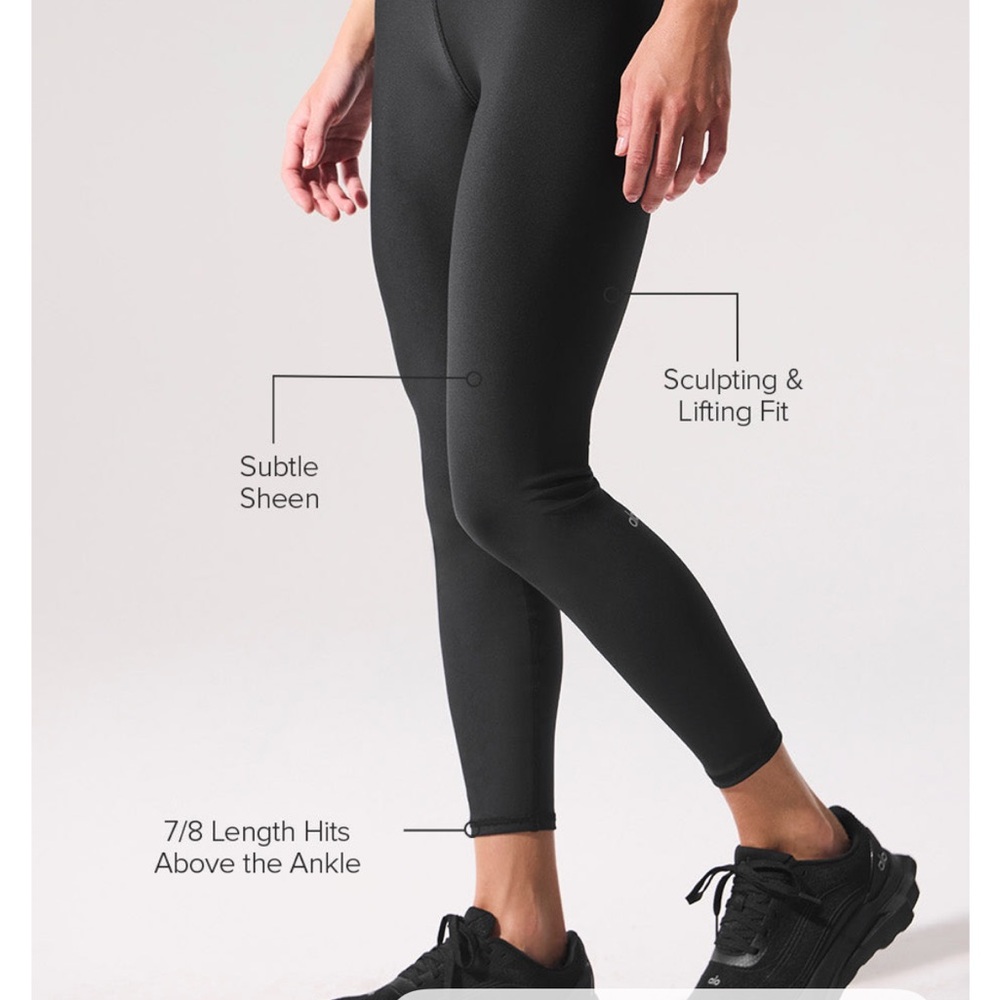 Alo 7/8 High-Waist Airlift Legging - Black Size M - Picture 6 of 6